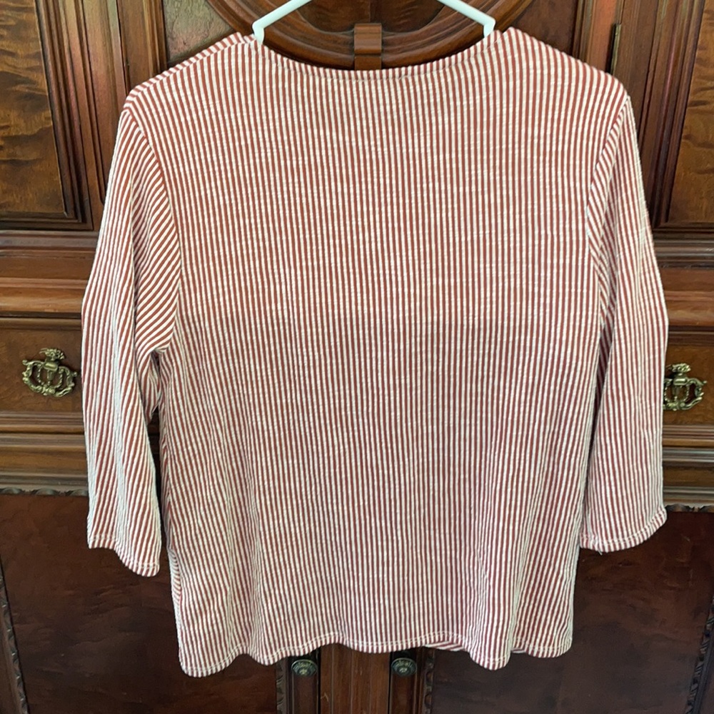 Blouse - Picture 2 of 3